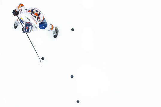Bläddra bland fler bilder av Ishockey, SHL, Semifinal 3, Örebro - Växjö