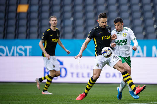 s Sotirios Papagiannopoulos och Hammarbys Astrit Selmani