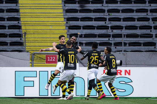 s Nicolas Stefanelli, Henok Goitom, Nabil Bahoui, Erick