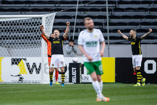 s Sebastian Larsson och Alexander Milosevic jublar