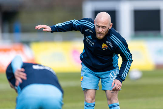 Djurgårdens Magnus Eriksson före fotbollsmatchen i