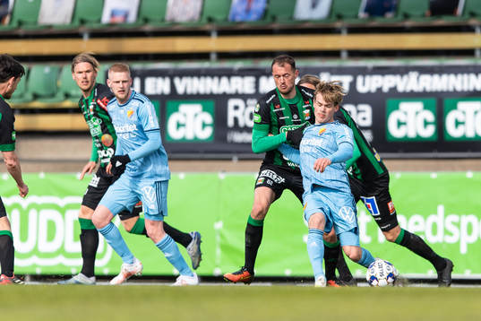 Varbergs Albert Ejupi och Djurgårdens Hampus Finndell