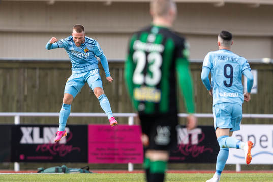Djurgårdens Nicklas Bärkroth jublar