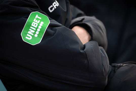 Unibet logo på en jacka