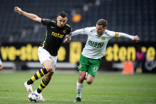 s Nabil Bahoui och Hammarbys Jeppe Andersen