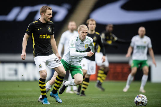 s Sebastian Larsson och Hammarbys Gustav Ludwigson