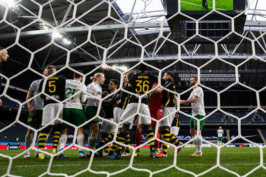 Ett bråk uppstår mellan spelarena