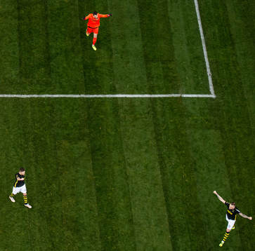 s målvakt Budimir Janošević, Mikael Lustig och Alexander
