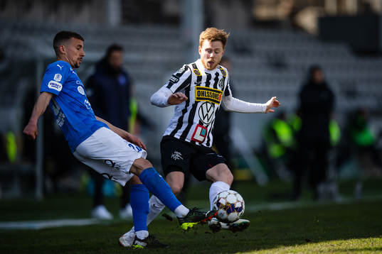 Akropolis Lamine Nekrouf och Landskronas Dennis Olofsson
