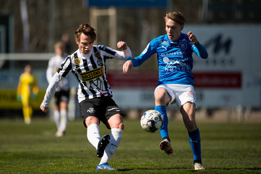 Landskronas Filip Ottosson och Akropolis Marcus Burman
