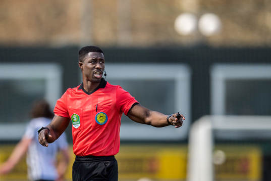 Domare Fredrik Oppong