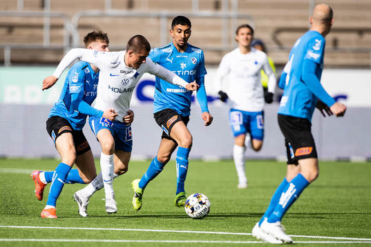 Halmstads Erik Ahlstrand och IFK Norrköpings Carl Björk