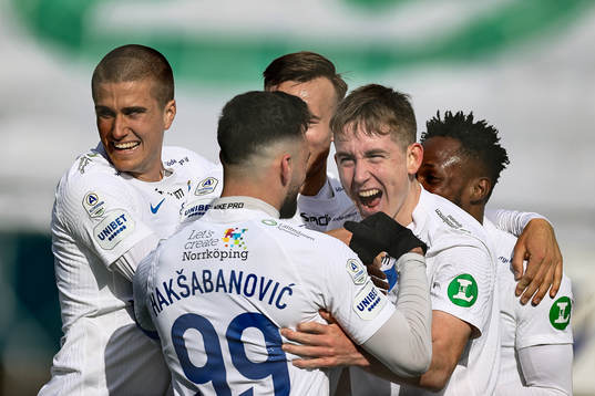 IFK Norrköpings spelare jublar