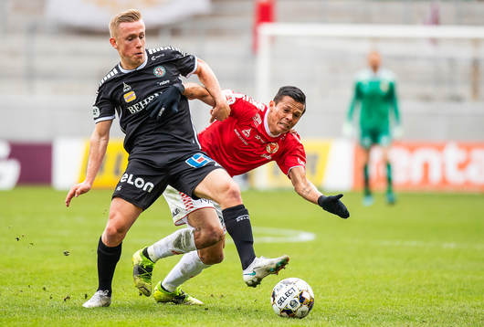 Kalmars Romario Pereira Sipiao och Örebros David Seger
