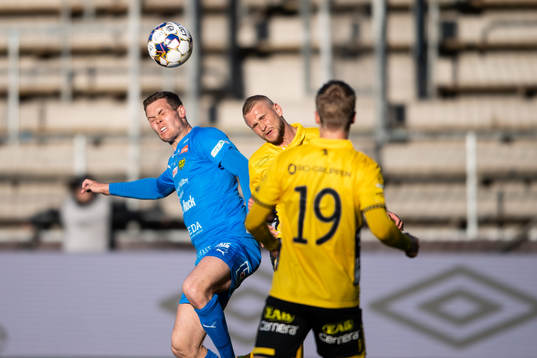 Mjällbys Jacob Bergström och Elfsborgs Simon Strand