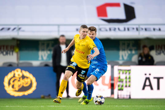 Elfsborgs André Rømer och Mjällbys Joel Nilsson