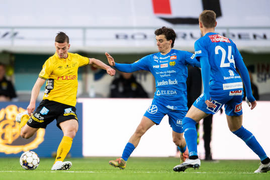 Elfsborgs Simon Olsson och Mjällbys Jesper Gustavsson