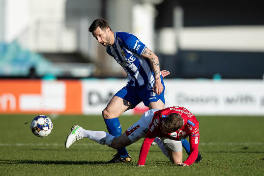 Degerfors Johan Bertilsson och IFK Göteborgs Mattias