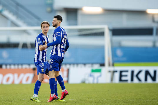 IFK Göteborgs Kevin Yakob och August Erlingmark jublar
