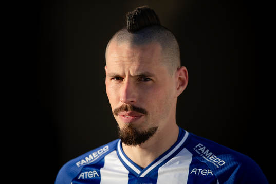 IFK Göteborgs Marek Hamsik på väg ut till andra