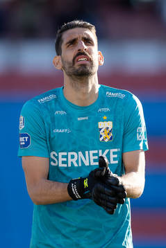 IFK Göteborgs målvakt Giannis Anestis på line up innan