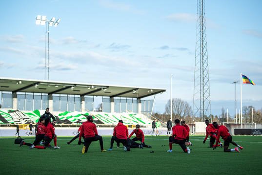 Vasalunds spelare värmer upp