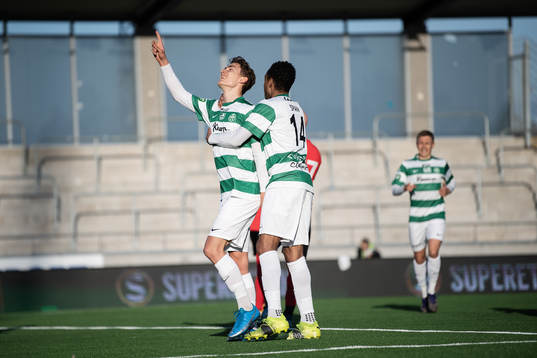 Västerås Gustaf Lagerbielke jublar