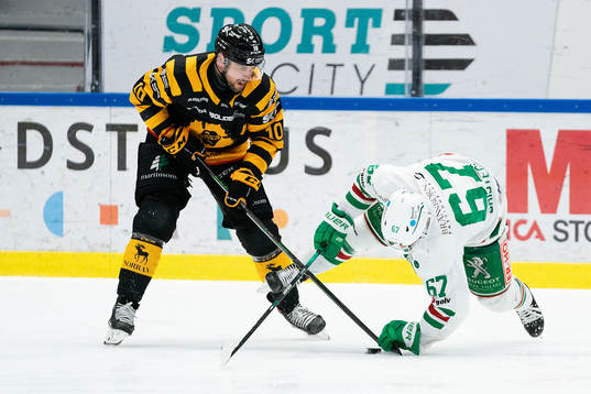Skellefteås Joakim Lindström och Rögles Leon Bristedt