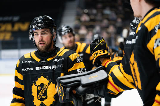 Skellefteås Joakim Lindström jublar