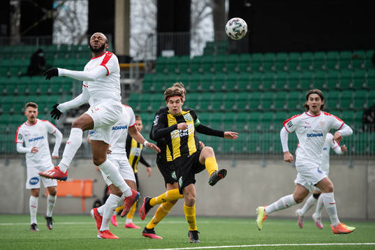 Assyriskas Uchenna Ike gör 0-1