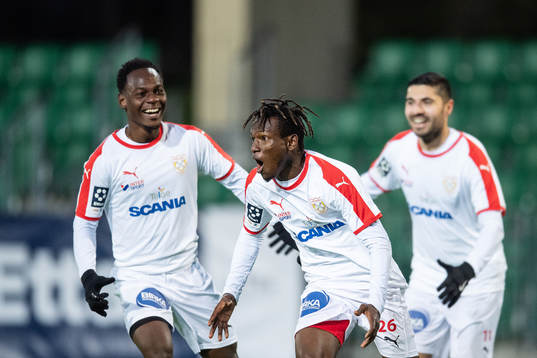 Assyriskas Moussa Corso Traore jublar
