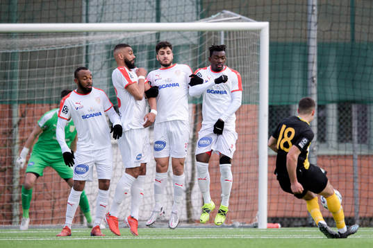 Assyriskas Uchenna Ike , Kyle Konwea , Nemrut Awrohum och