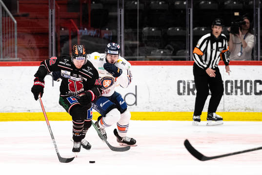 Örebros Robin Salo och Växjös Brendan Gaunce