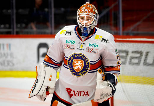 Växjös målvakt Erik Källgren deppar
