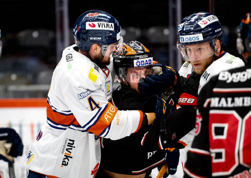 Växjös Tim Erixon och Örebros Joonas Rask
