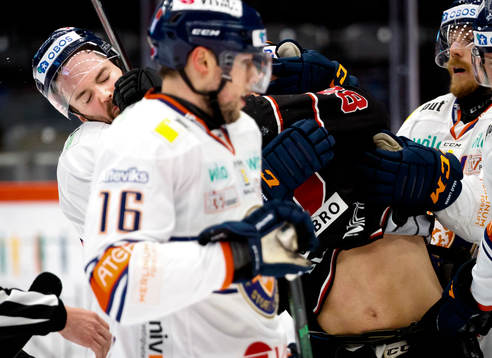 Växjös Tim Erixon och Örebros Joonas Rask
