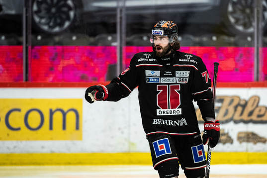 Örebros Nick Ebert jublar