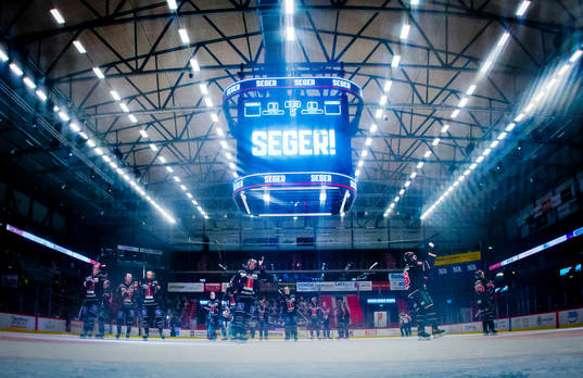 Örebrospelarna jublar
