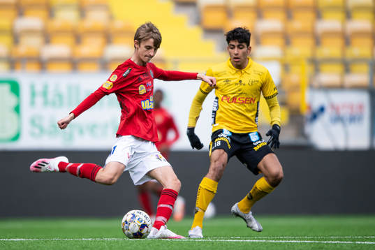 Falkenbergs Melker Larsson och Elfsborgs Ahmed Qasem