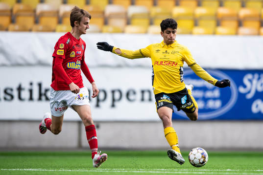 Falkenbergs Melker Larsson och Elfsborgs Ahmed Qasem