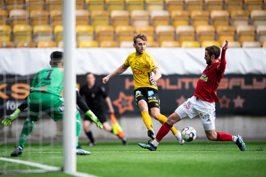 Elfsborgs Jack Cooper Love och Falkenbergs Axel Norén