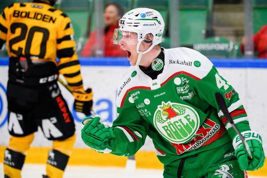 Rögles Olli Palola jublar