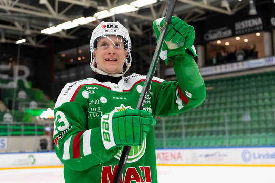 Rögles Olli Palola jublar