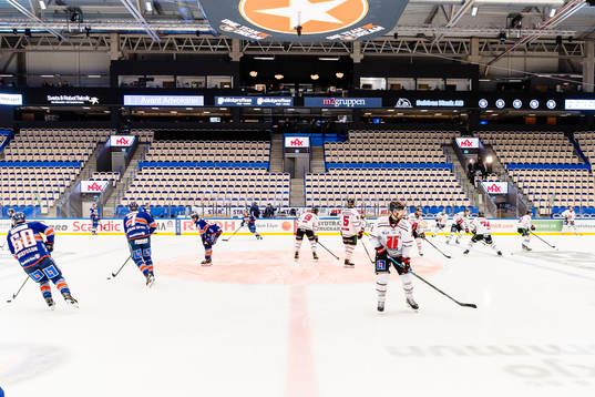 lagen värmer upp före semifinal fem i SHL mellan Växjö