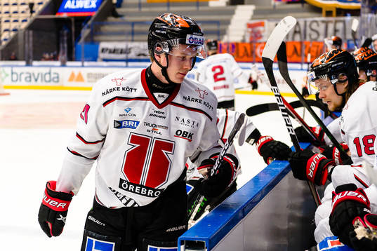 Örebros Linus Öberg deppar