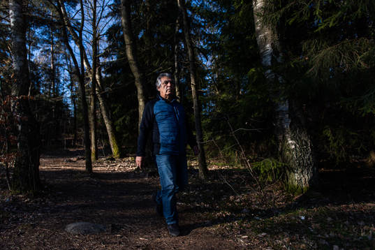 GAIS materialförvaltare Davod ”Amo” Rahimi på väg