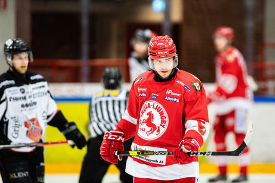 Troja/Ljungbys Niklas Enberg deppar