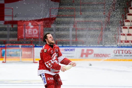 Troja/Ljungbys Daniel Karlsson Thörnros jublar