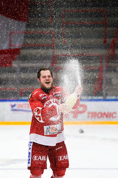 Troja/Ljungbys Daniel Karlsson Thörnros jublar