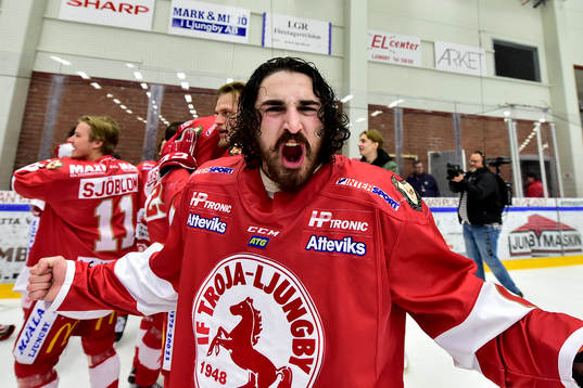 Troja/Ljungbys  Kevin Karlsson jublar